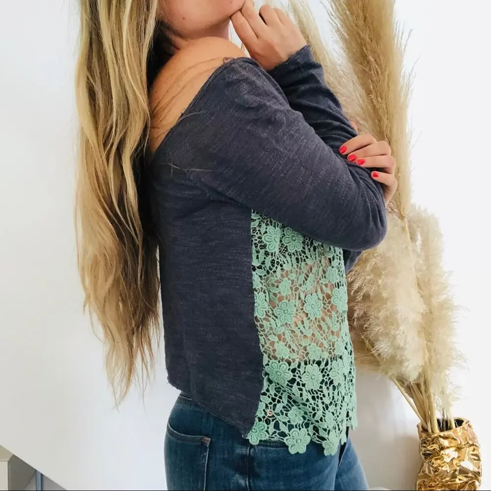 FP FREE PEOPLE Blue Green Lace Front Crop Top Longsleeve High Low Hem Tee Medium